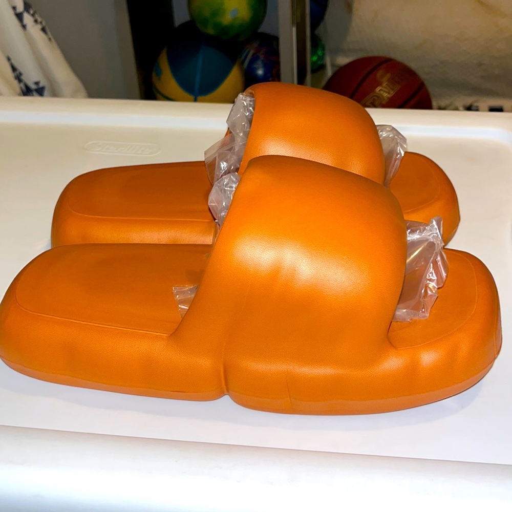 EVA Foam Cloud Puffed Slides size 9-10 Mens New Rust Orange